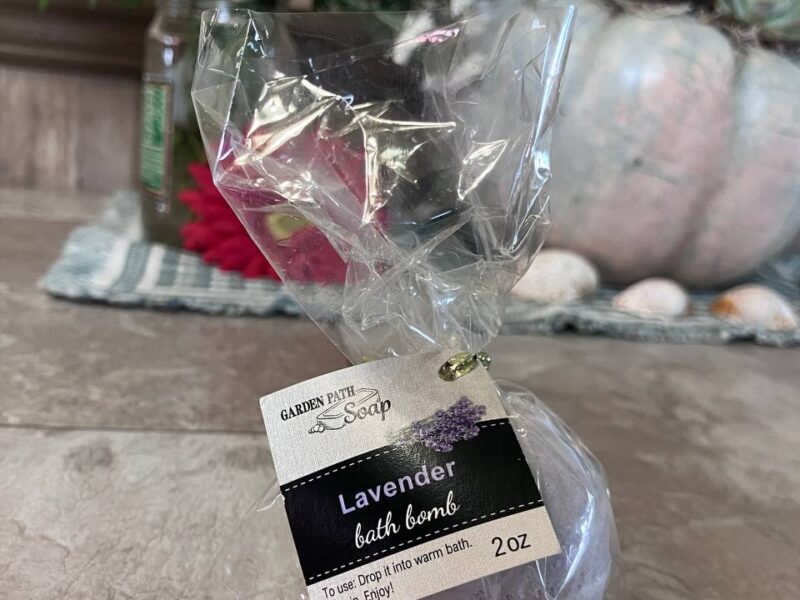 Lavender Bath Bomb: 2oz