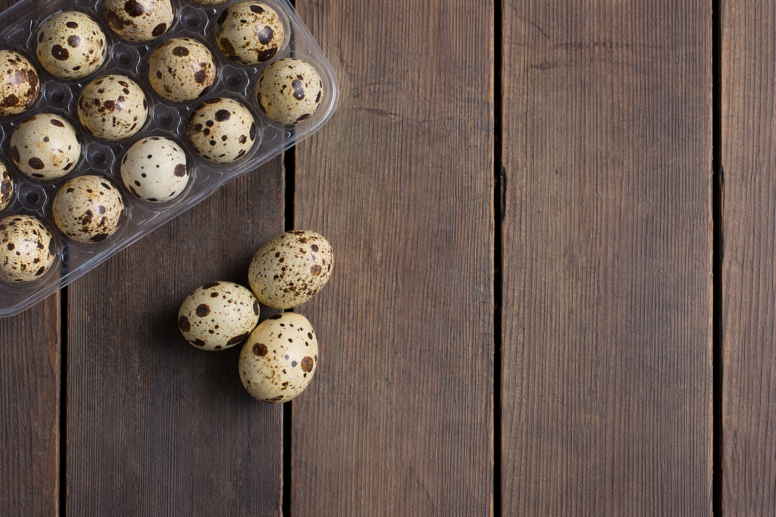 Quail Eggs: 18 per pack